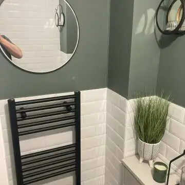 Naples Premium Matt Black Straight Heated Towel Rail 1000x450mm