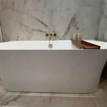 Camden 1700mm Curved Back To Wall Bath