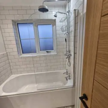 Geneva Easy Clean 6mm Bath Screen - 800mm