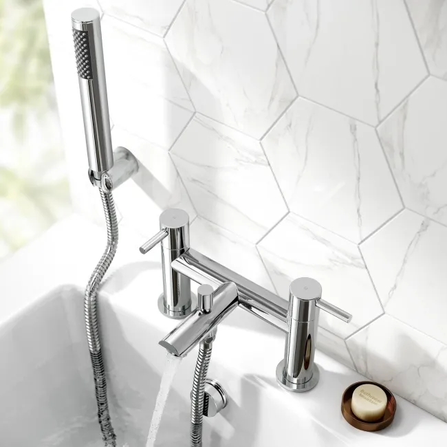 Wye Chrome Bath Filler & Handheld Shower
