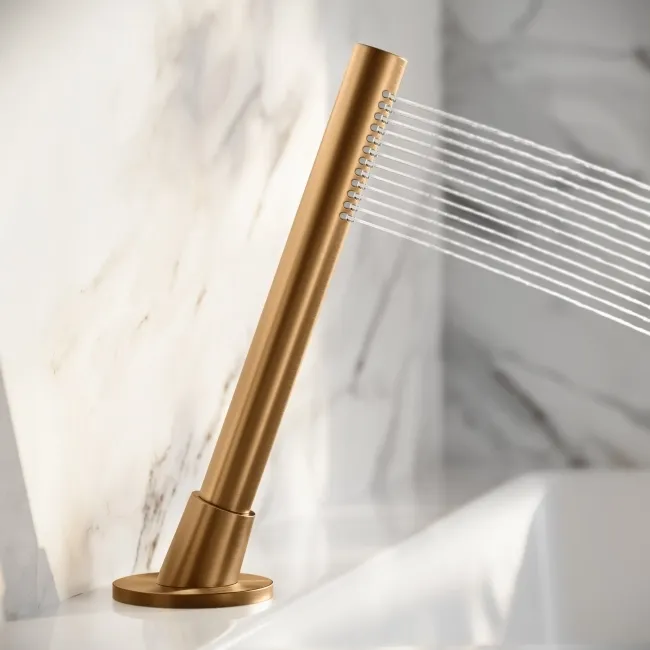 Suir Brushed Copper Bath Mixer Tap & Handheld Shower with Knurled Detailing