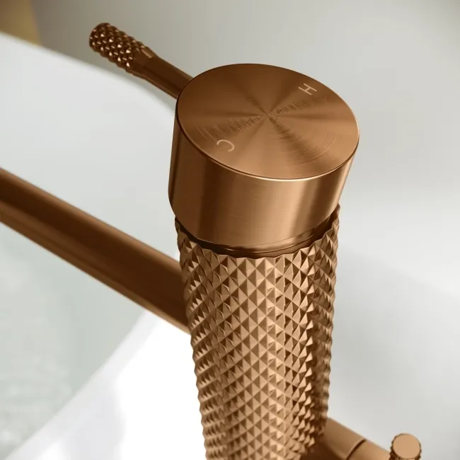 Suir Brushed Copper Freestanding Bath Shower Mixer Tap with Knurled Detailing