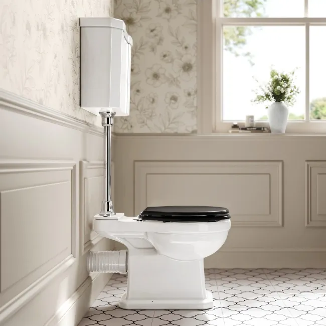 Enid Traditional Toilet With Low-Level Cistern and Gloss Black Wooden Seat