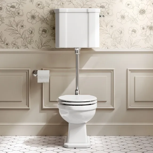 Enid Traditional Low-Level Toilet With Gloss White Wooden Seat & Pedestal Basin - Single Tap Hole