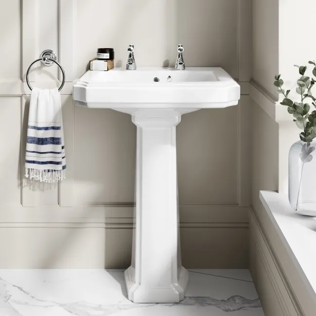 Hudson Traditional Low-Level Toilet With Inky Blue Seat & Pedestal Basin - Double Tap Hole