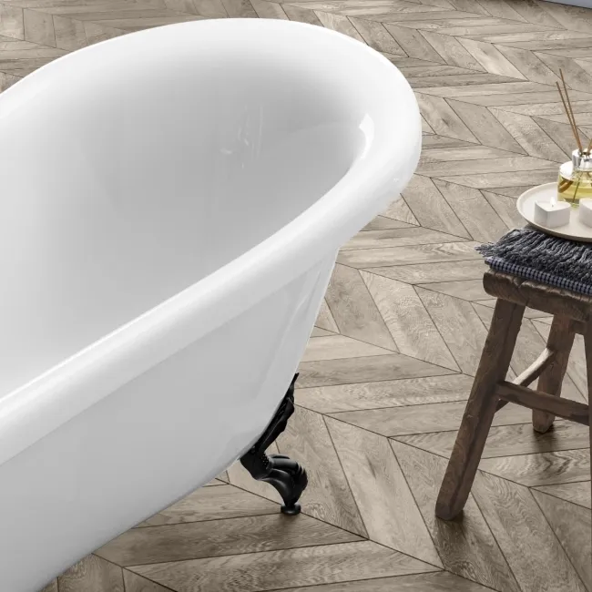 Tonbridge 1750mm Roll Top Bath - Black Ball Feet