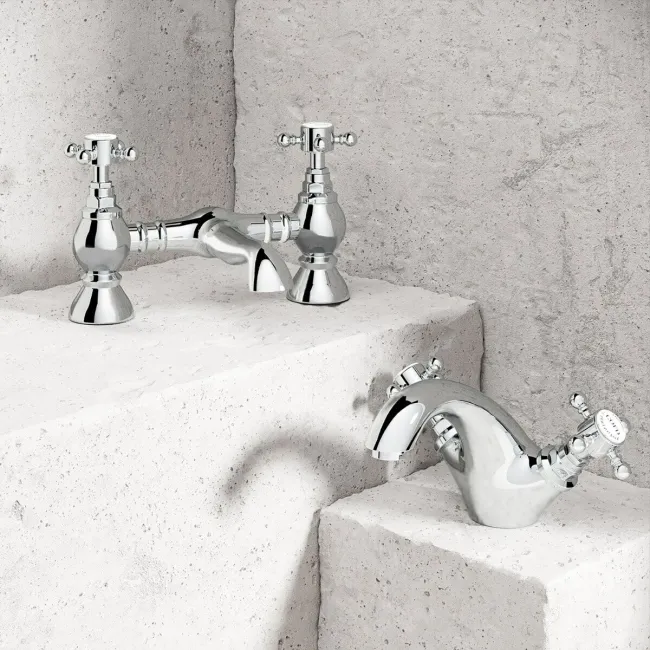 Thames Traditional Chrome Basin & Bath Mixer Tap Set