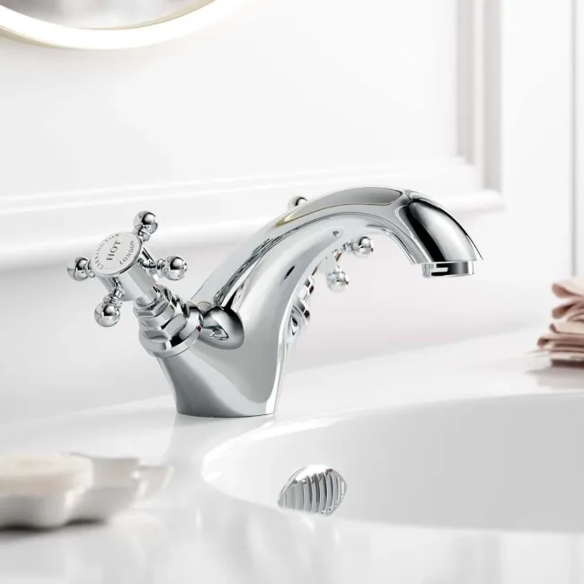 Thames Traditional Chrome Basin & Bath Mixer Tap Set