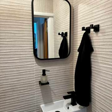 Olivia Black Framed Rectangular Bathroom Mirror 600x400mm