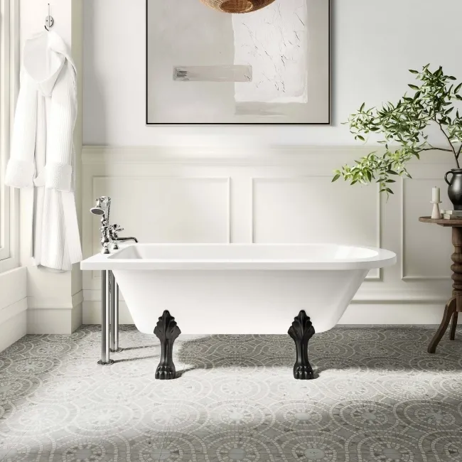 Abingdon 1500mm Single Ended Roll Top Bath - Black Feet