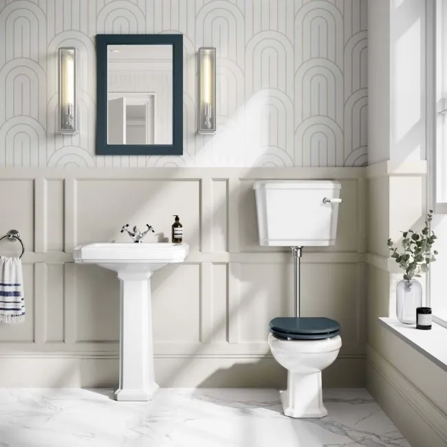 Hudson Traditional Low-Level Toilet With Inky Blue Seat & Pedestal Basin - Single Tap Hole
