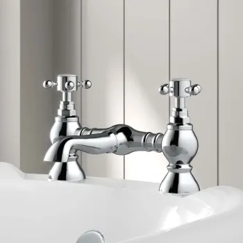 Thames Traditional Chrome Bath Filler