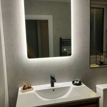 Evelyn Illuminated LED Mirror With BLUETOOTH Speaker 800x600mm