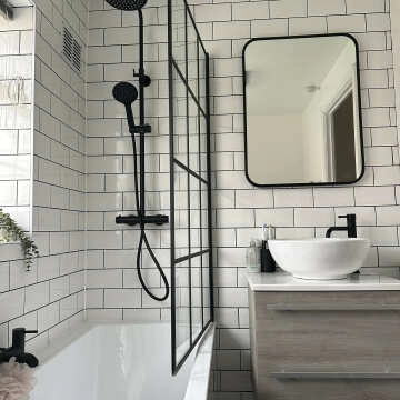 Olivia Black Framed Rectangular Bathroom Mirror 800x600mm