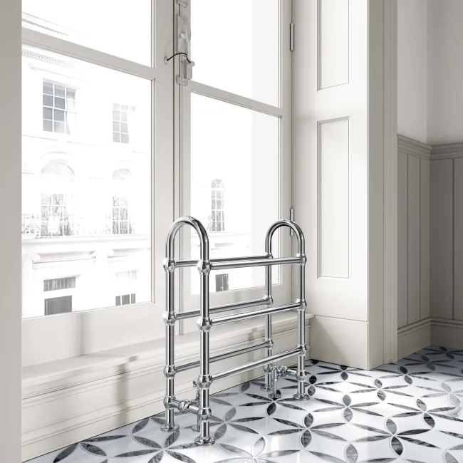 Gibraltar Freestanding Traditional Chrome Heated Towel Rail 780x685mm