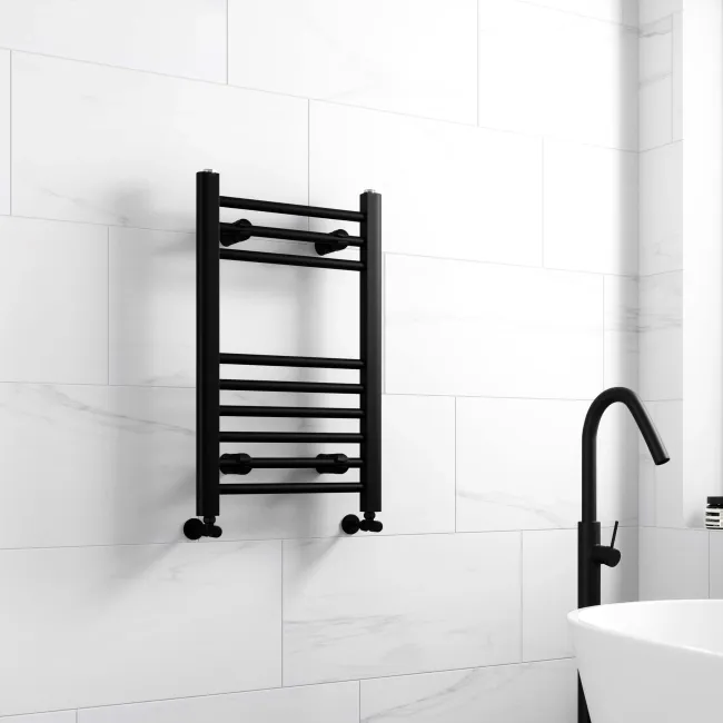 Barcelona Matt Black Straight Heated Towel Rail 650x400mm