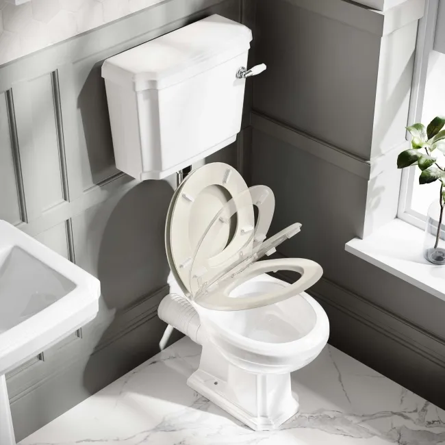 Hudson Traditional Low-Level Toilet With Chalk White Seat & Pedestal Basin - Single Tap Hole