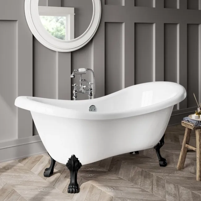 Tonbridge 1600mm Roll Top Bath - Black Claw Feet