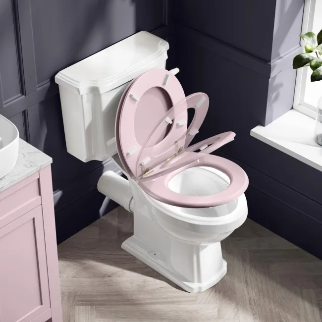 Hudson Traditional Close Coupled Toilet With Cashmere Pink Wooden Seat - Brushed Brass Lever