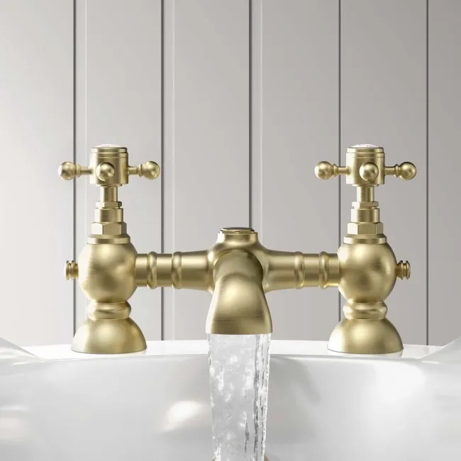 Tweed Traditional Brushed Brass Bath Filler