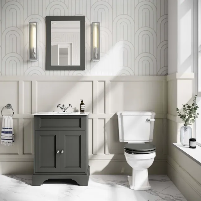 Hudson Traditional Close Coupled Toilet With Graphite Grey Wooden Seat