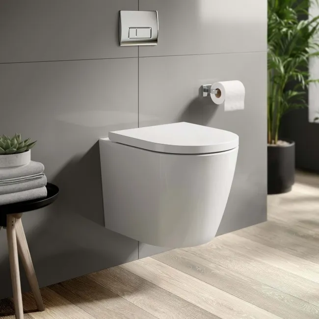 Utah Rimless Wall Hung Toilet With Premium Soft Close Seat