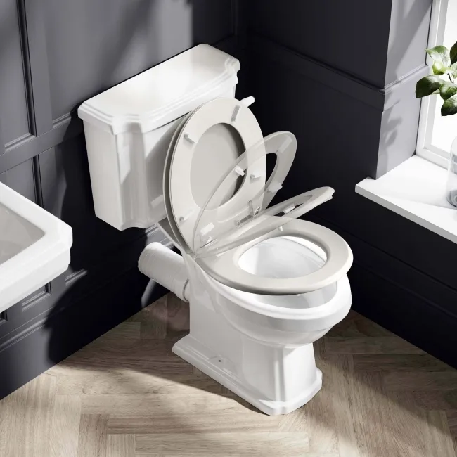 Hudson Traditional Toilet With Cotton White Seat & Pedestal Basin Set - Double Tap Hole