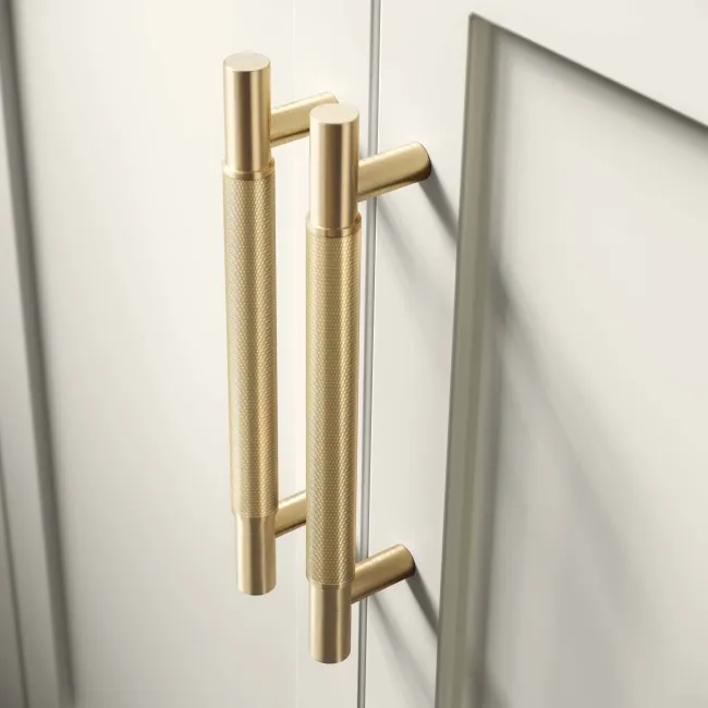 Bermuda Chalk White Basin Vanity 600mm - Brass Knurled Handles