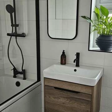 Olivia Black Framed Rectangular Bathroom Mirror 600x400mm
