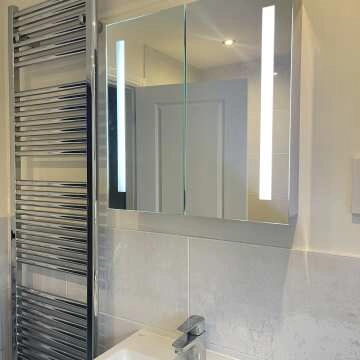 Emielia Battery Operated Illuminated LED Mirror Cabinet 600x600mm