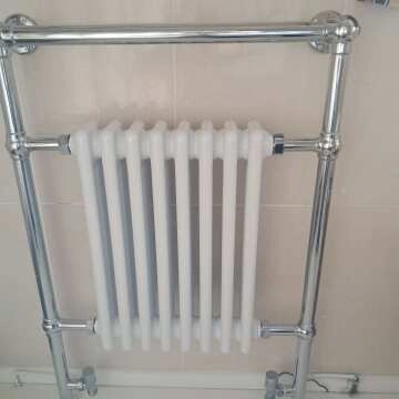 Gibraltar Slimline Large White Traditional Heated Towel Radiator (Flat Top Rail)