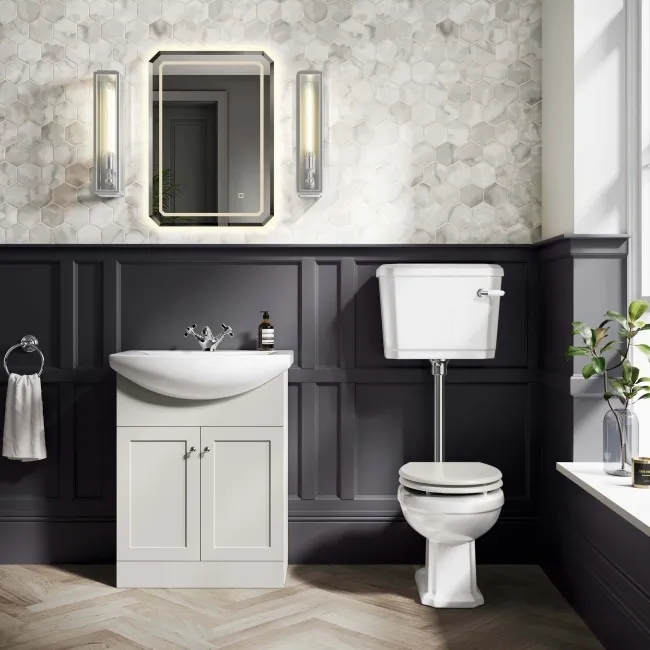 Hudson Traditional Toilet With Low-Level Cistern and Cotton White Wooden Seat