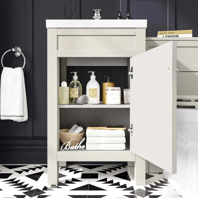 Bermuda Chalk White Combination Vanity Basin and Hudson Toilet with Wooden Seat 1000mm