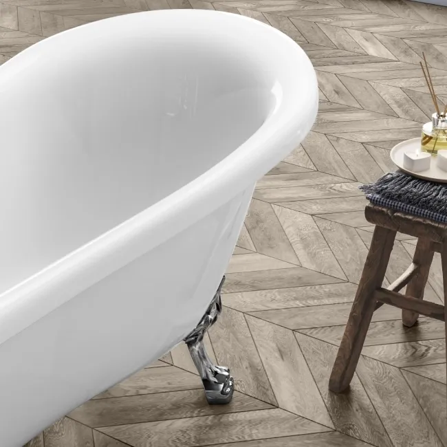 Tonbridge 1750mm Roll Top Bath - Chrome Claw Feet