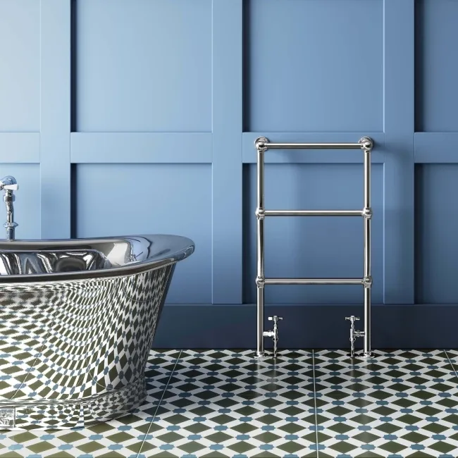 Gibraltar Floor Standing Traditional Chrome Heated Towel Rail 915x535mm