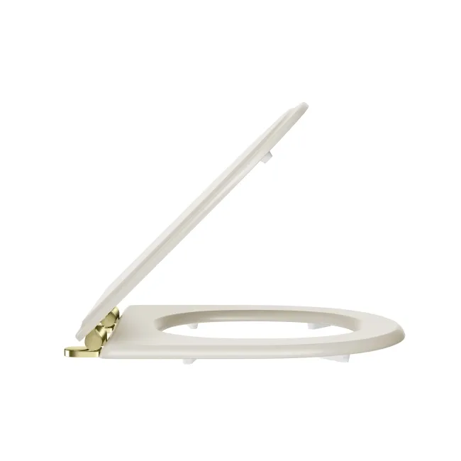 Kansas Traditional Chalk White Wooden Soft Close Seat with Brushed Brass Hinges