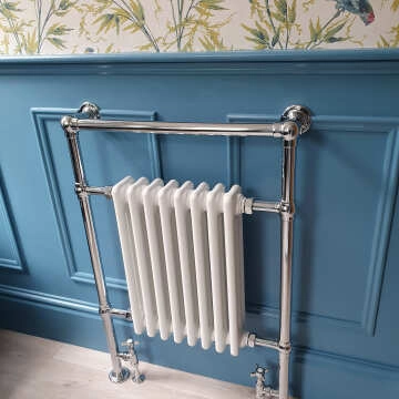Gibraltar Slimline Large White Traditional Heated Towel Radiator (Flat Top Rail)