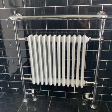 Gibraltar Extra Large White Traditional Heated Towel Radiator (With Overhanging Rail)