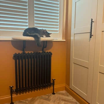 Athens Matt Black Double Column Horizontal Traditional Radiator 600x425mm