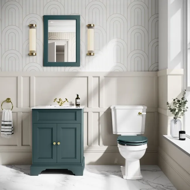 Hudson Traditional Close Coupled Toilet With Midnight Green Wooden Seat - Brushed Brass Lever