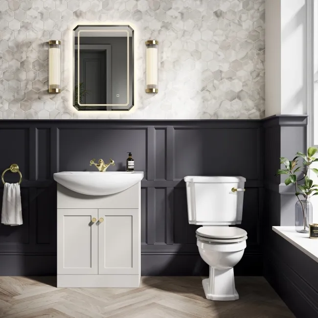 Hudson Traditional Close Coupled Toilet With Cotton White Wooden Seat - Brushed Brass Lever
