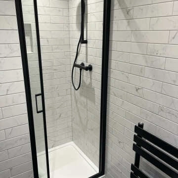 London Matt Black 6mm Bifold Shower Door 760mm