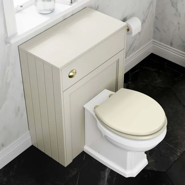 Hudson Traditional Chalk White Wooden Soft Close Seat with Brushed Brass Hinges