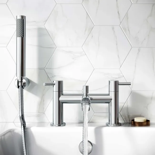 Wye Chrome Bath Filler & Handheld Shower