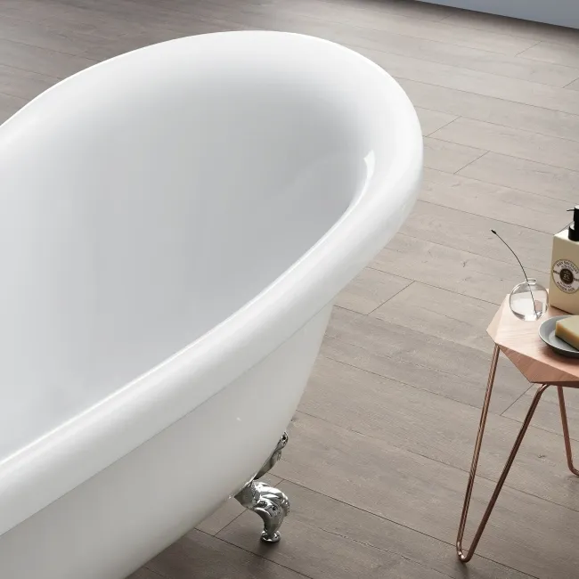 Highbury 1550mm Roll Top Slipper Bath - Chrome Ball Feet