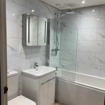 Emielia Illuminated LED Mirror Cabinet With BLUETOOTH Speaker 600x600mm