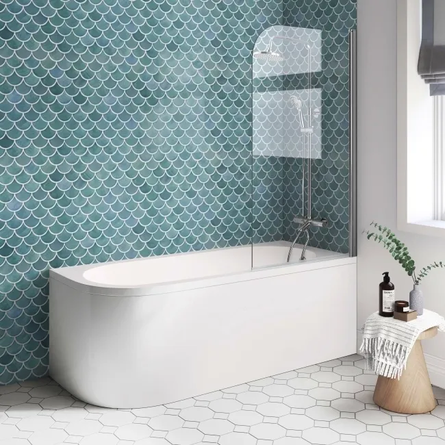 Oakham 1700 Space Saving Shower Bath & 6mm Easy Clean Screen- Right Handed