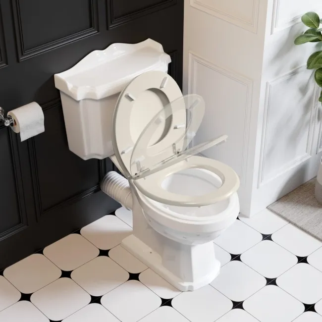 Lima Traditional Close Coupled Toilet With Chalk White Wooden Seat