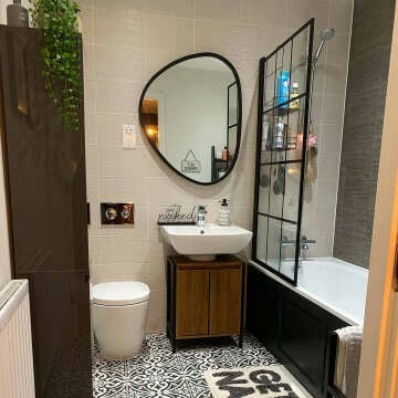 Zurich Easy Clean Matt Black Grid Bath Screen - 800mm