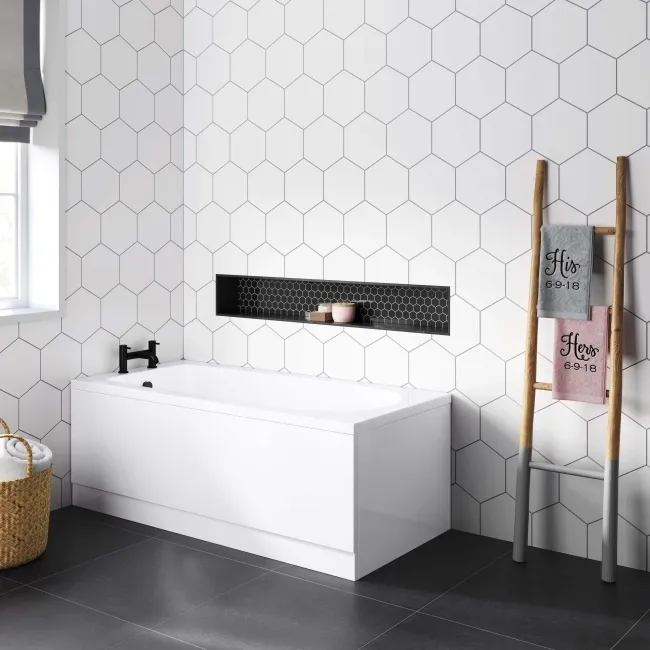 Stafford  1500x700 Round Single Ended Bath